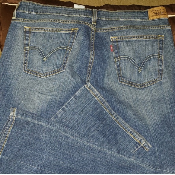 Levi's 545 Low Boot Cut Jeans - Picture 1 of 6